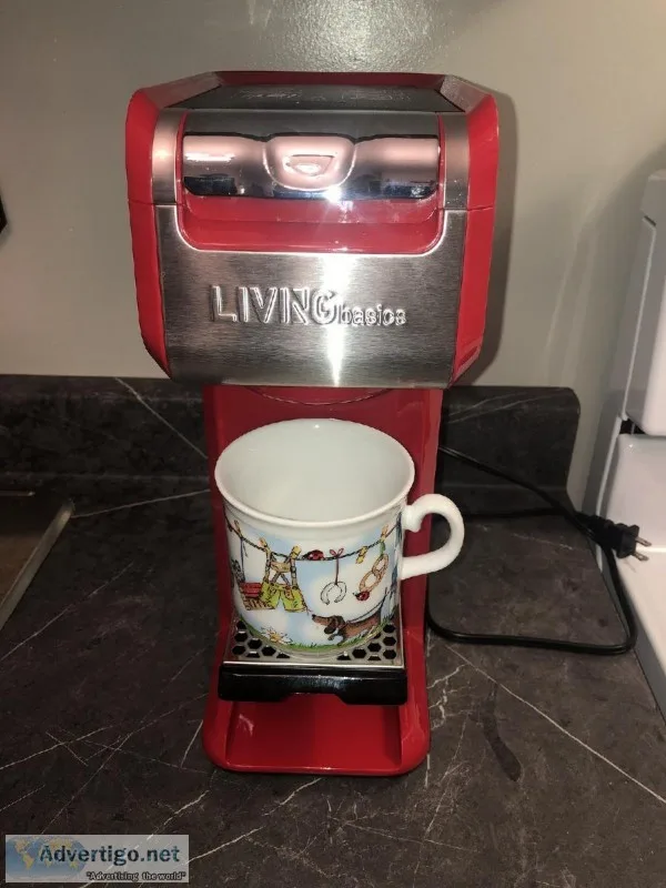Single cup coffee maker