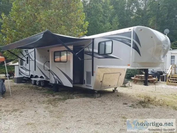 2017 Forest River Work and Play 40FKS