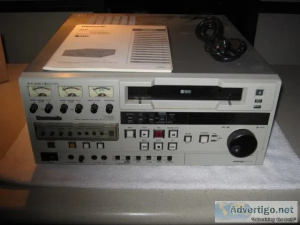 Like New  Panasonic ProfessionalIndustr ial Video RecorderPlayba