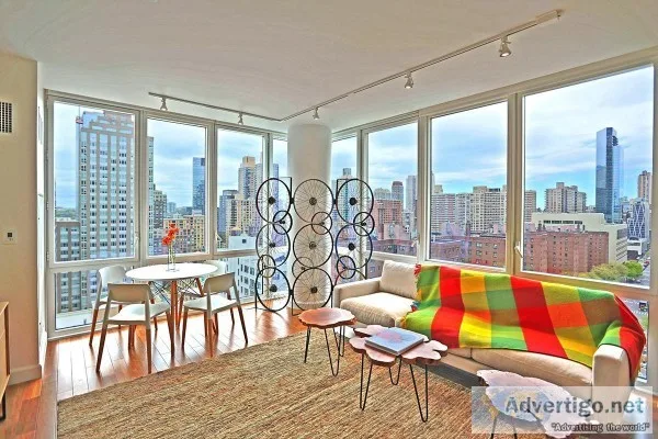 No-Fee Lincoln Center Luxurious Studio Extra Space