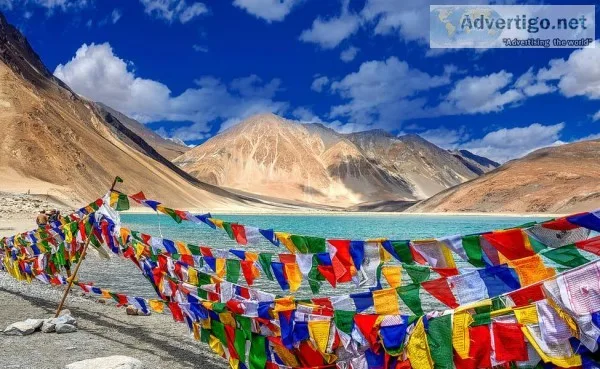 Explore Ladakh with Friends