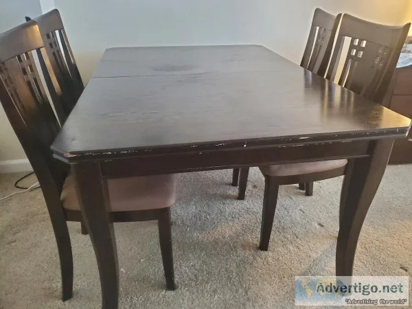 Selling dining set (dining table plus four chairs). Table length