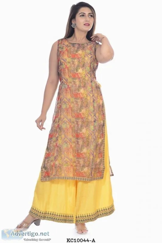 Sleeveless straight kurta with plazzo pant