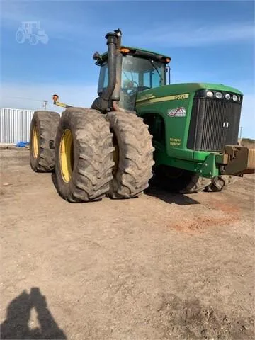 2005 John Deere 9520 Tractor