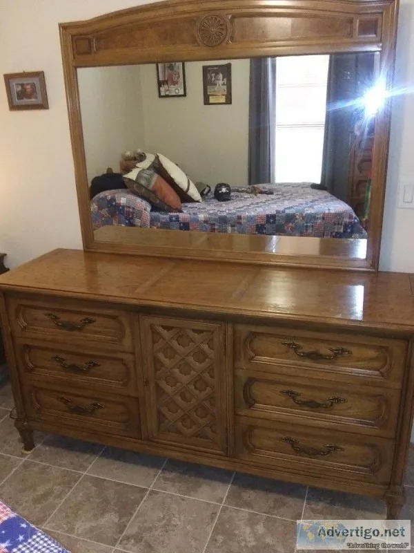Thomasville - Solid Pecan Wood w Mirror Dresser