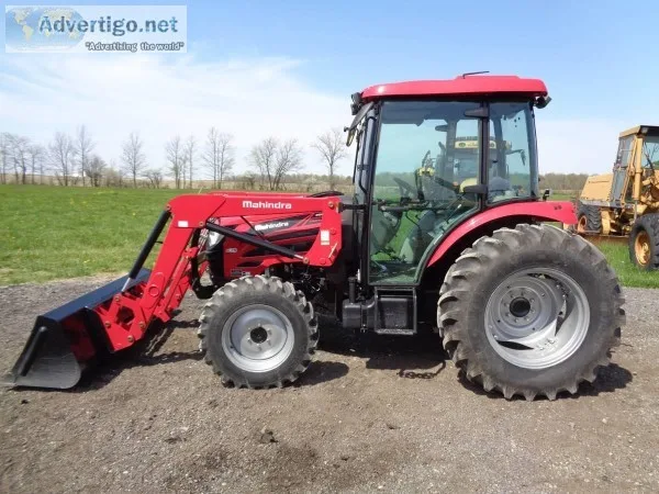 2017 Mahindra 2565 Tractor