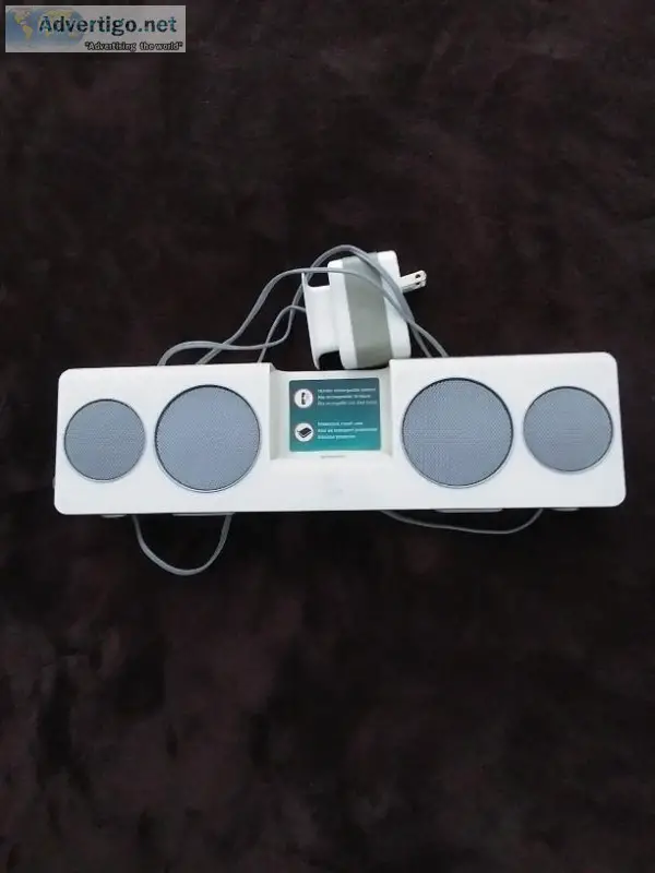 iPhone Speaker and Dock Station