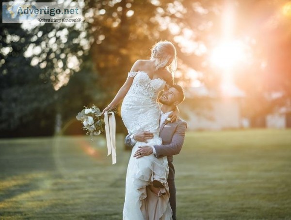 Calling Columbus Wedding Photographers