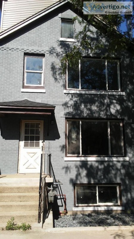 12 MONTH RENT FREE RENOVATED 2BED1BATH GARDEN CONDO WITH LAUNDRY