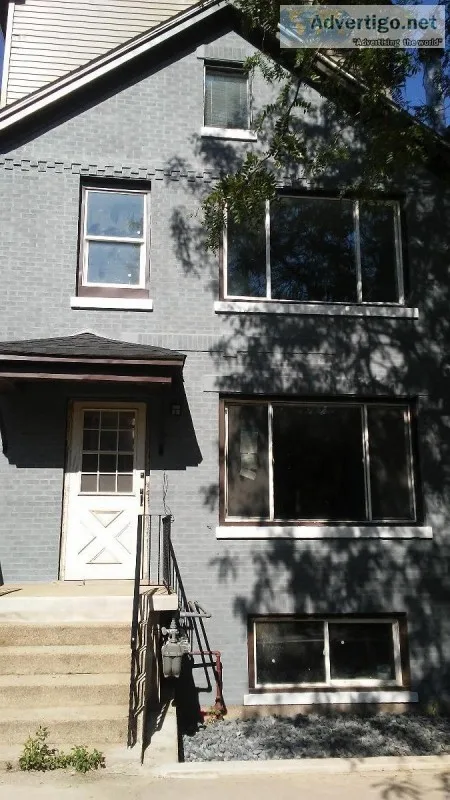 12 MONTH RENT FREE RENOVATED 2BED1BATH GARDEN CONDO WITH LAUNDRY