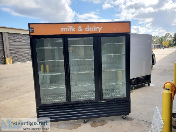 True 3 Doors Cooler Merchandiser with casters