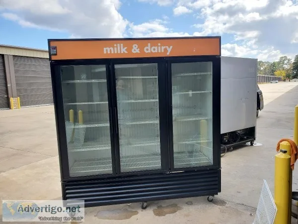 True 3 Doors Cooler Merchandiser with casters