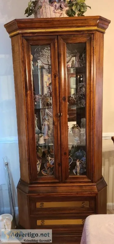 Beautiful oak hutch