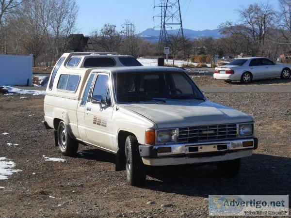1985 Toyota  12 Ton Pickup X-Cab