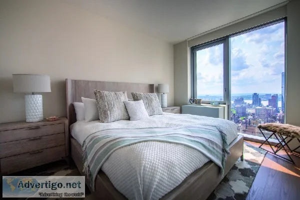 No-Fee Midtown West 1 Bed High Floor Views Doorman