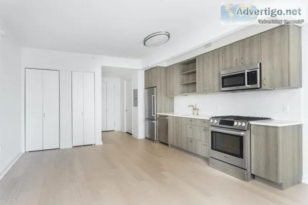 No-Fee Hudson Yards Large Studio Grand Club Style Amenities