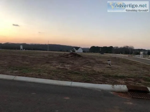 Winchester Beautiful large corner lot.. Must See