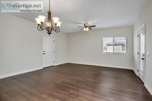 Luxury 3 Bd 2 Ba Apartment w. Garage All Appliances 