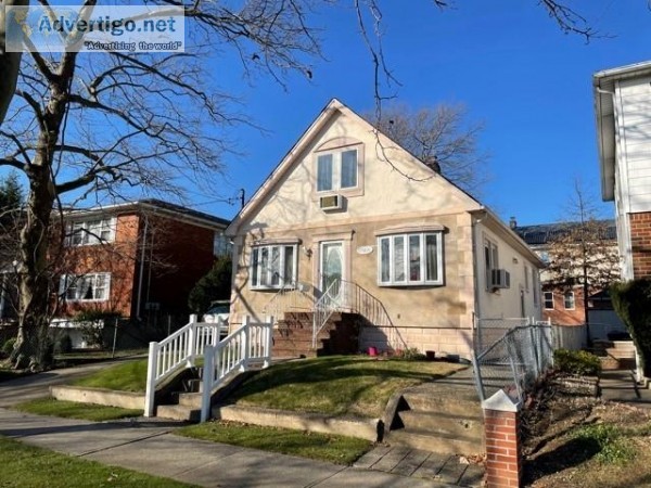 (ID1384088) Gorgeous Whole House Rental In Glen Oaks