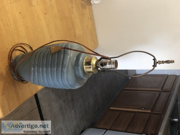 Nice working bluebulb lamp without shade
