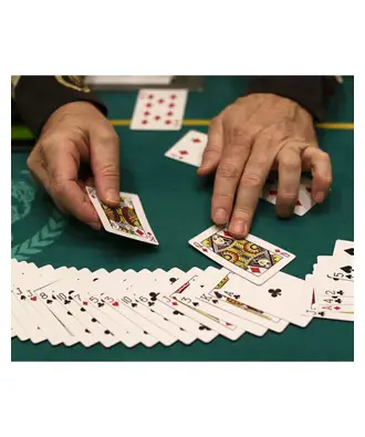 Playing cards cheating device in india
