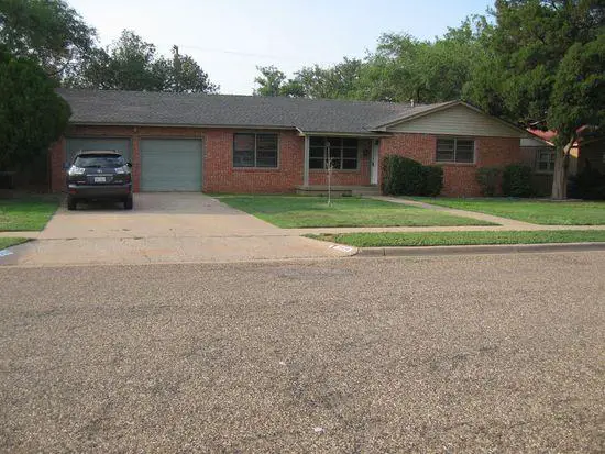 3 bed 2 bath home in Lubbock TX