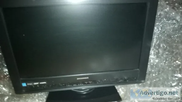 Two 19 inch flatscreen tvs