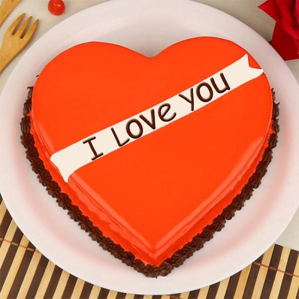 Lip-smacking Heart Shaped Cake to Celebrate Valentines Day