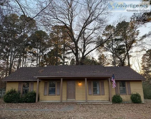 single family home has 4 bedrooms and 2.0 bathrooms