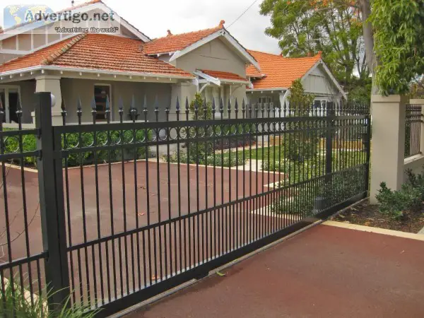 Slat Gates and Fencing in Perth- Making in Perth for 35 Years El