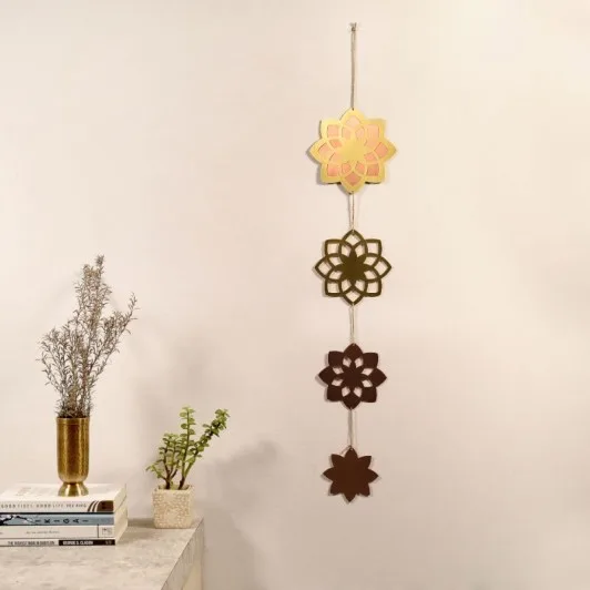 Hanging wall décor