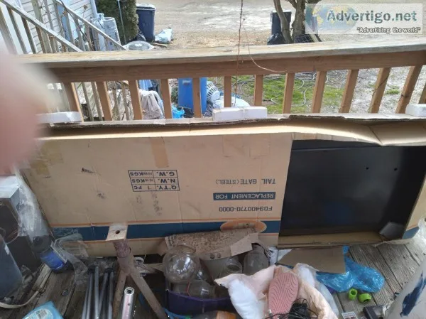 05-07 Ford pickup Tailgate and Handle