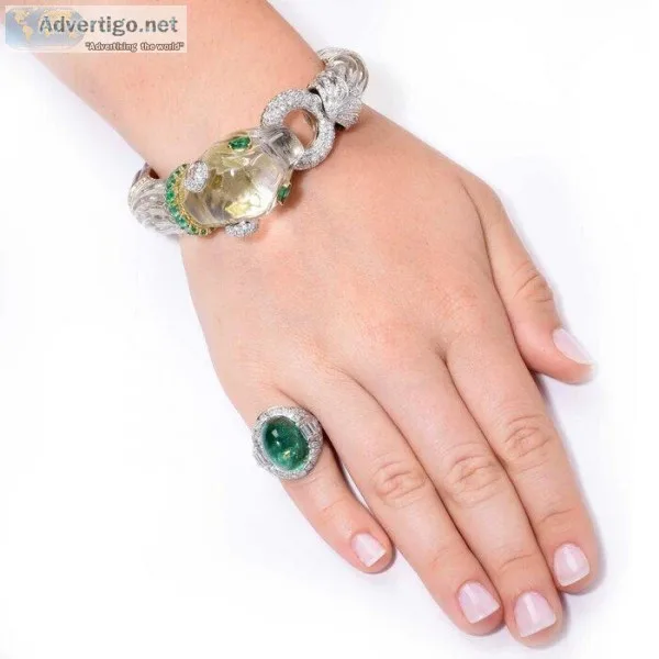 The Best Jewelry Store To Sell Emerald Bracelet In Miami - Regen