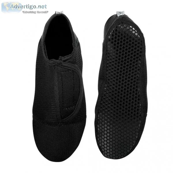 New - Martial Arts (Century) Size Large Black Mat Socks