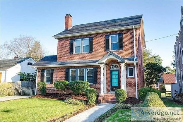 BEAUTIFUL BRICK HOME ON THE AVENUES