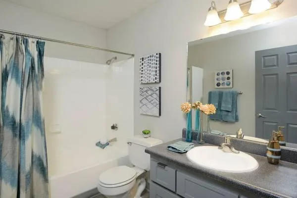 Chef&rsquos Island in 3BR2BA Apartment near Hollywood Recreation