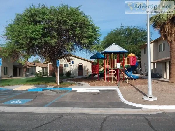 3 Bedroom Apartments Available for Move In at Niland Apartments