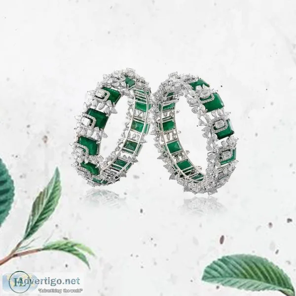 One of the leading diamond Earrings Online