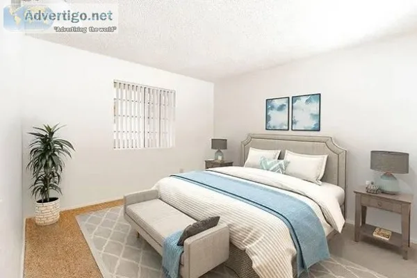 Two bedroom unit with kitchenette and private entrance in newpor