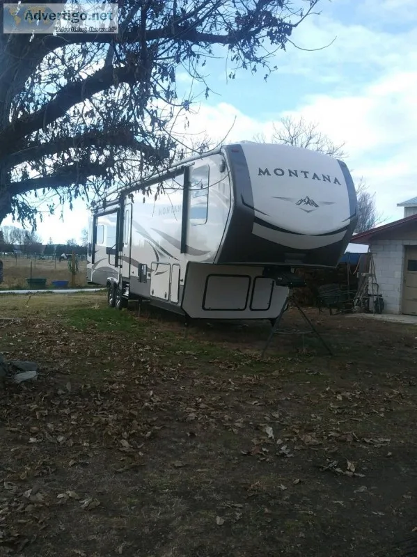 2016 3720 Montana 5th Wheel