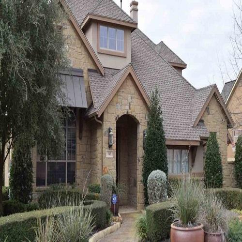 Roofing Contractors Brockton MA  Mayflowerroofing.com