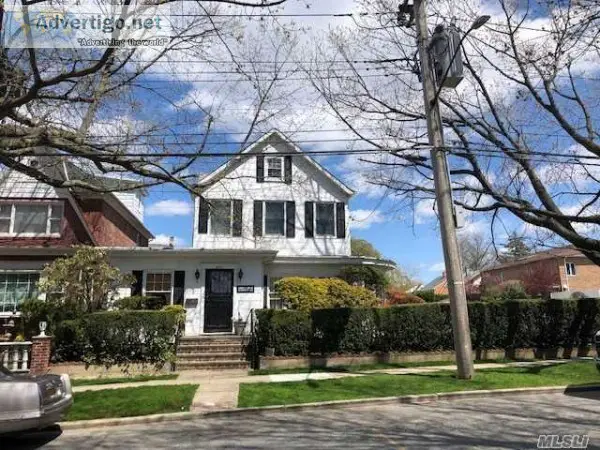 (REG) Lovely Whitestone Colonial with Professional Office Space