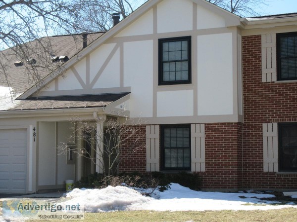 Very rare available for rent 3 bedrooms 2 bathrooms coach home i