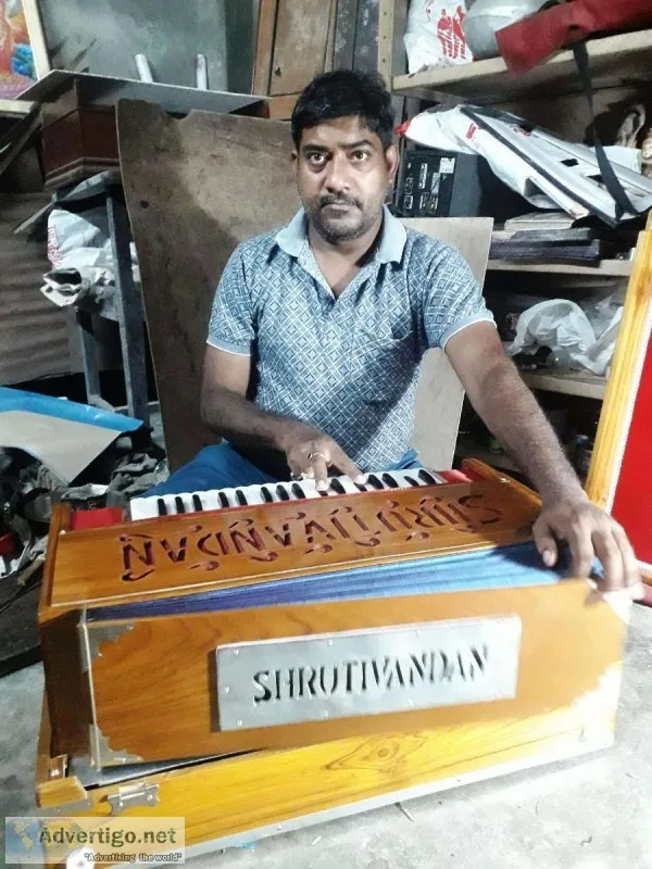 SHRUTI VANDAN the Finest Harmonium manufacturing and  repairing 