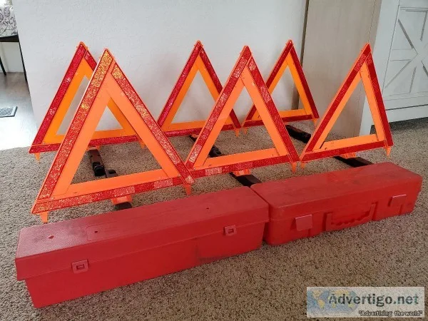 TRIANGLE WARNING KITS