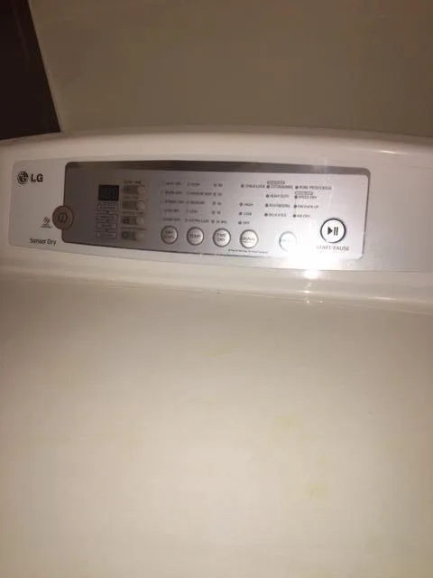 LG 5.2 cf Dryer excellent