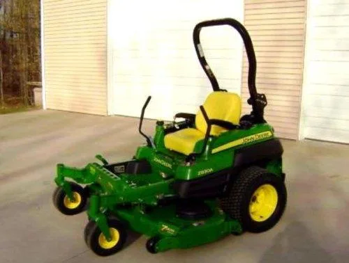 2009 John Deere Z-TRAK Zero Turn Mower