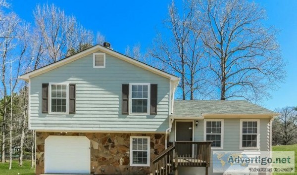 5544 Emerald Glen Stone Mountain GA 30088