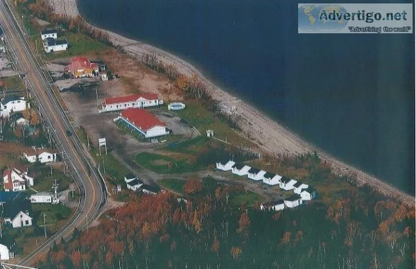 Motel 44 units 2 houses and restaurant along the river for sale 