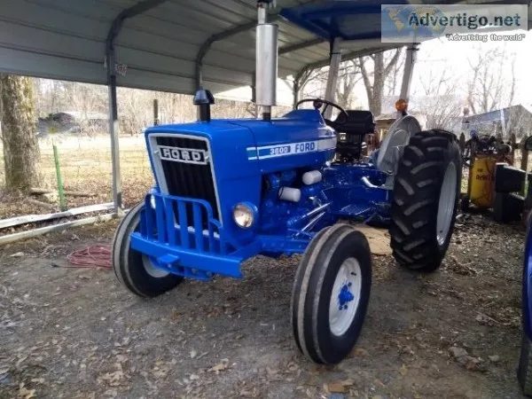 2600 Ford diesel tractor
